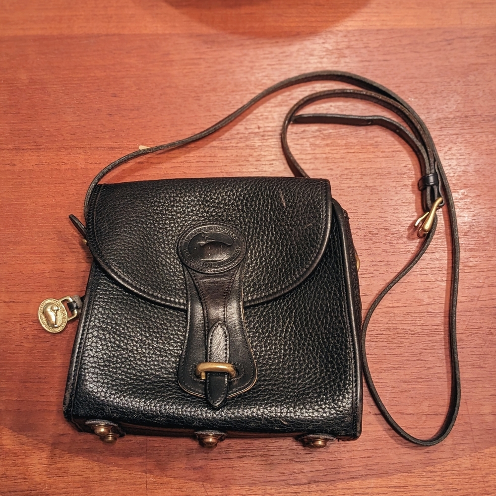Vintage Dooney and Bourke Crossbody
